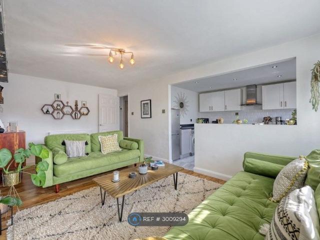Payne Place, East Hanningfield, Chelmsford CM3, 2 bed flat to rent, £1,400 pcm | PrimeLocation