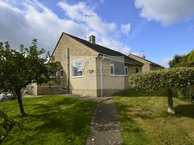 Paynes Meadow, Whitminster. 3 bed detached bungalow to rent £1,600 pcm £369 pw
