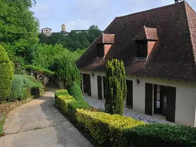 Pays de Belvès 24170 Achat / Vente maison 5 pièces t5 parking