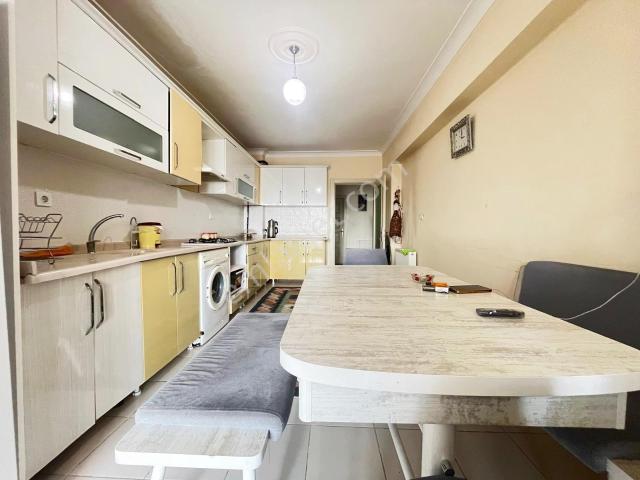 Pazar Yeri Yanı & Seyrani Göbekte site İçinde 150 M2 3+1 Daire