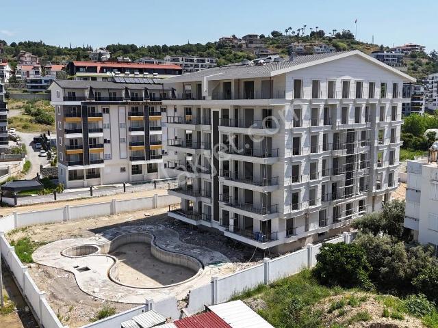 Pazarcı'da Ultra Lüks 3+1 Daire Sıfır, Havuzlu, Otoparklı