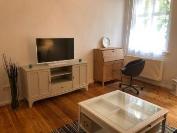 PBerg! Cosy and quiet 2 room flat with balcony in monument protected ensemble