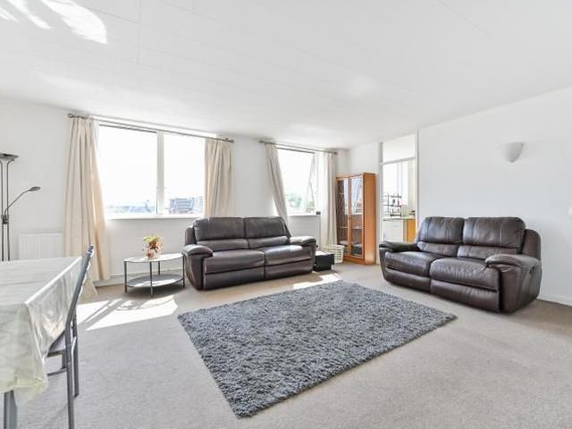 Pemberton Road, East Molesey