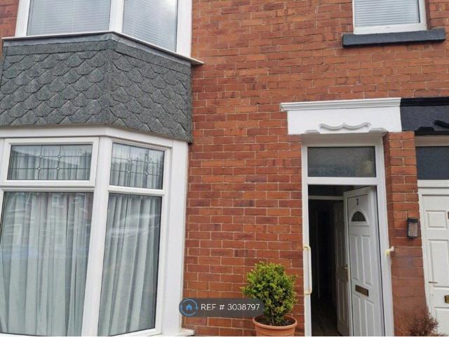 Pembroke Terrace, South Shields NE33, 2 bed flat to rent, £750 pcm | PrimeLocation