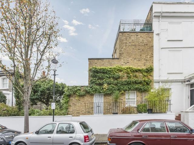 Pembroke Villas, Kensington, London W8, 2 bed detached house to rent, £3,000 pcm | PrimeLocation