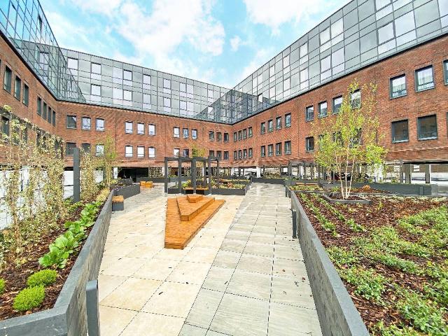 Pembroke Broadway, Camberley, Surrey GU15, 1 bed flat to rent, £1,350 pcm | PrimeLocation