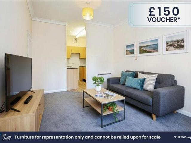 Pembroke Court, Chatham ME4, 1 bed flat to rent, £1,050 pcm | PrimeLocation