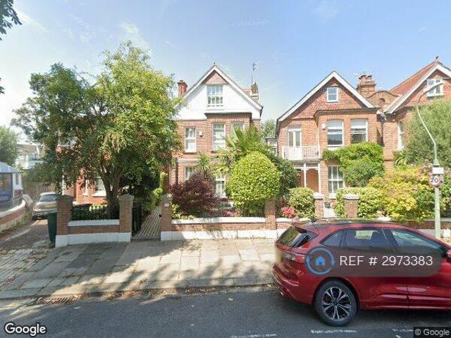 Pembroke Crescent, Hove, BN3 3 bed flat to rent £2,500 pcm £577 pw