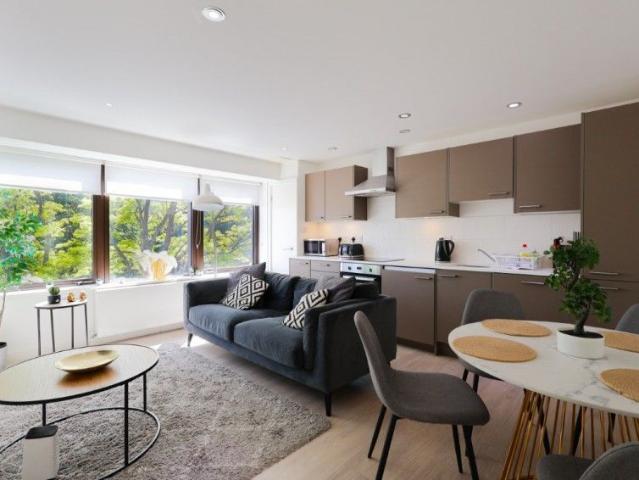 Pembroke House, Exeter