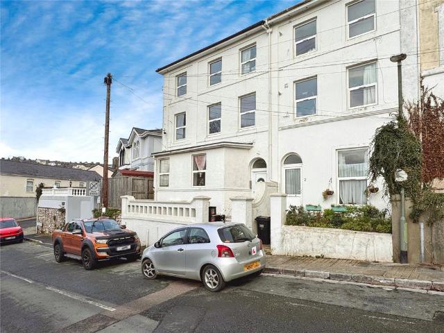 Pembroke Road, Devon TQ1 2 bed flat to rent £750 pcm £173 pw