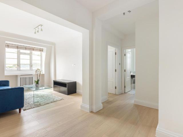 Pembroke Road, Kensington, London W8, 1 bed flat to rent, £2,900 pcm | PrimeLocation