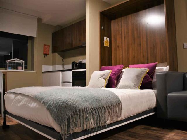Pembroke Studios, Liverpool Has an Apartment