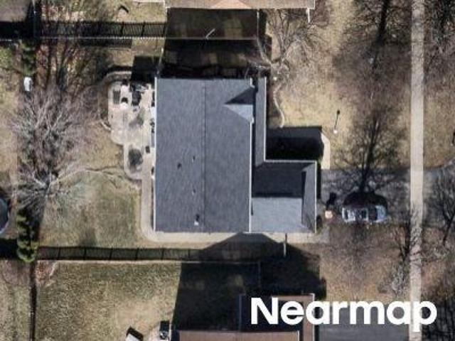 Pembrook Ln
