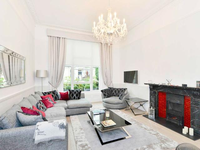 Pembridge Gardens W2, 1 bed flat to rent, £3,200 pcm | PrimeLocation