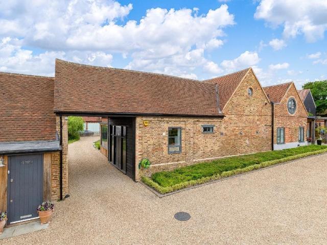Pembridge Gardens, Stevenage SG2, 3 bed property to rent, £2,800 pcm | PrimeLocation