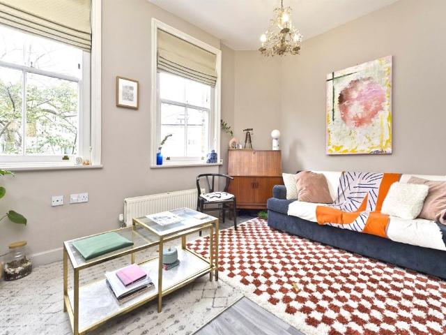 Pembridge Villas, London W11, 1 bed flat to rent, £2,817 pcm | PrimeLocation