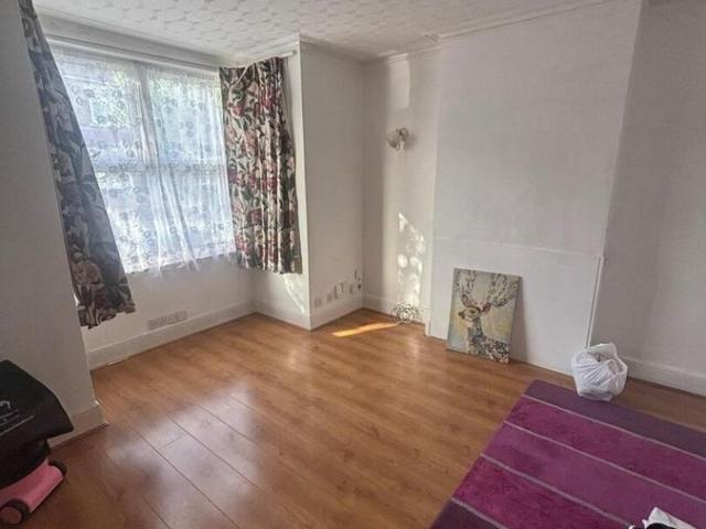 Pemdevon Road, Croydon CR0, 3 bed terraced house to rent, £2,100 pcm | PrimeLocation