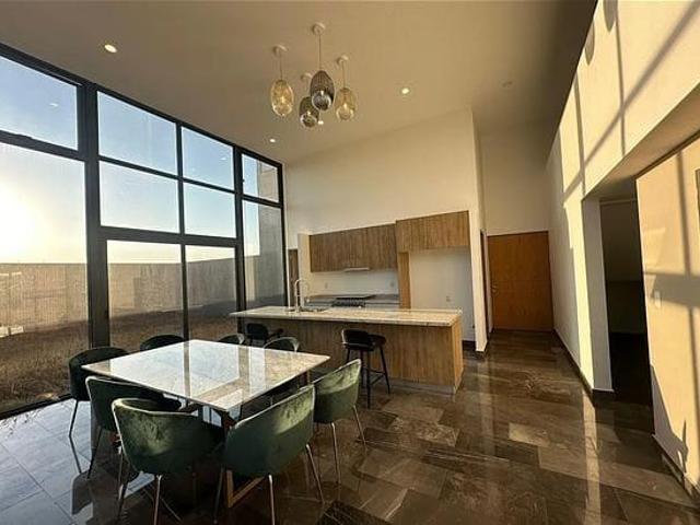 PENT GARDEN DE OPORTUNIDAD EN TORRE CANTERA