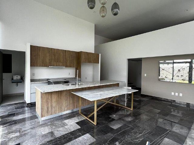 PENT GARDEN DE OPORTUNIDAD EN TORRE CANTERA