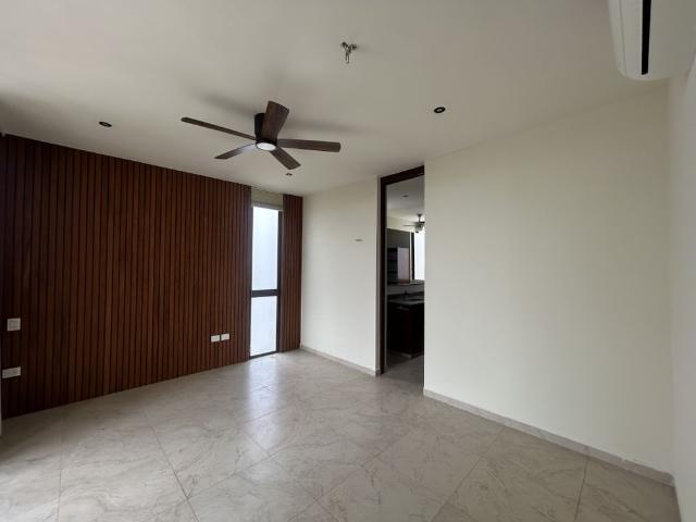 Pent House de 3 recámaras, sin muebles, con paneles solares, dentro de periférico