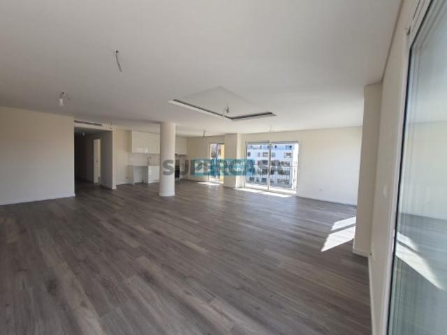 PENTHOUSE T3+1 NOVA NO CENTRO DO FUNCHAL