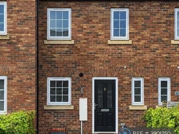 Pentagon Way, Wetherby, LS22 2 bed terraced house to rent £1,325 pcm £306 pw