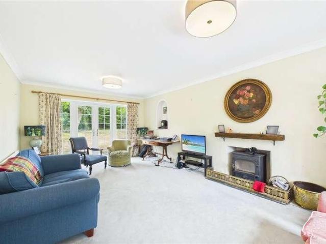 Pentewan, Hollybush Lane, West Heath, Baughurst, Tadley, RG26