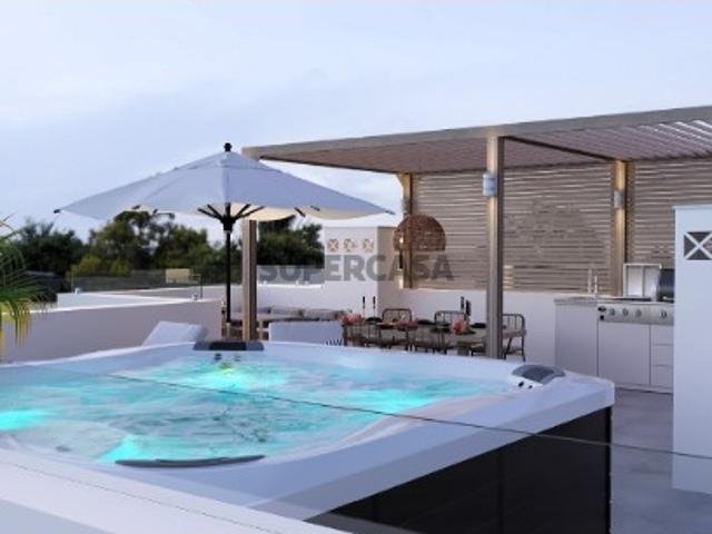 PenthouseT2+2 com terraço 58,40m2 300 metros da costa