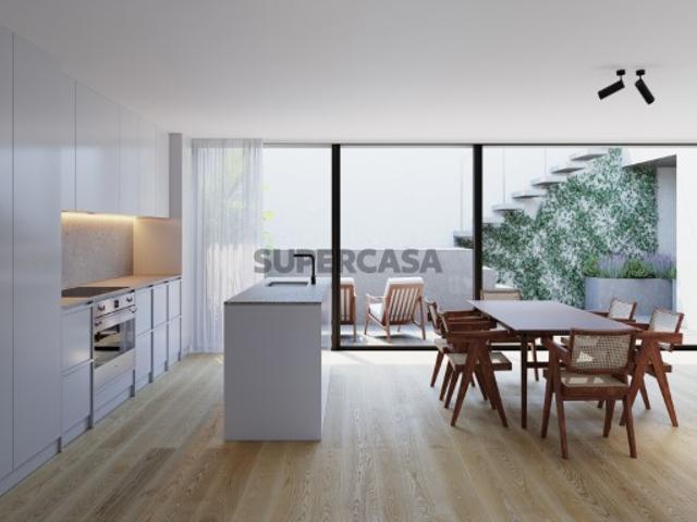 PenthouseT4 com terraço com piscina privada em Lisboa