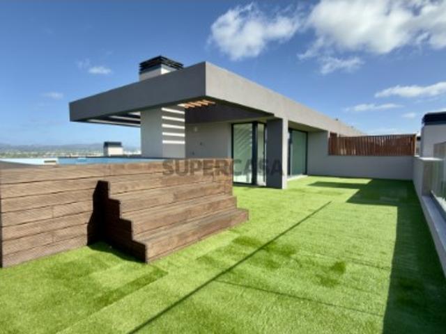 PenthouseT5, com vista mar e piscina na cobertura, Faro, Algarve