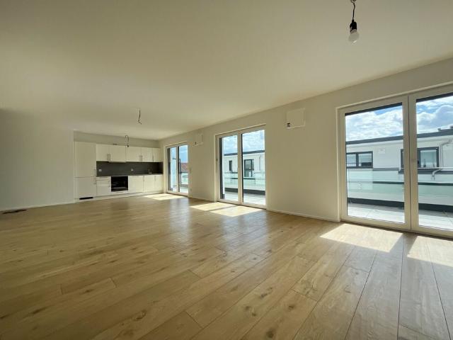 Penthousewohnung mit vier Zimmern, Küche, Balkon und Stellplatz in Mainz Kastel
