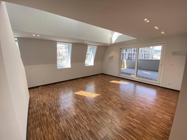 PENTHOUSEWOHNUNG neu errichtete Dachgeschoßwohnung mit Terrasse