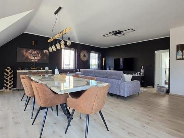 Penthouse 3 chambres avec terrasse, garage et parking privé