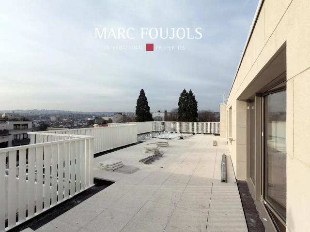 Penthouse 3 chambres de 130,45 m2 avec terrasses et parkings 130m² Issy les Moulineaux
