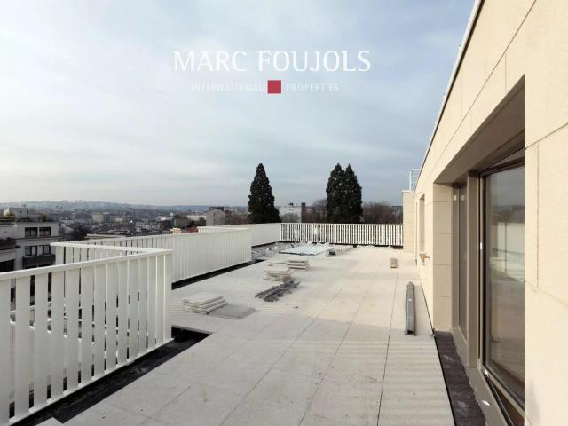 Penthouse 3 chambres de 130,45 m2 avec terrasses et parkings 130m² Issy les Moulineaux