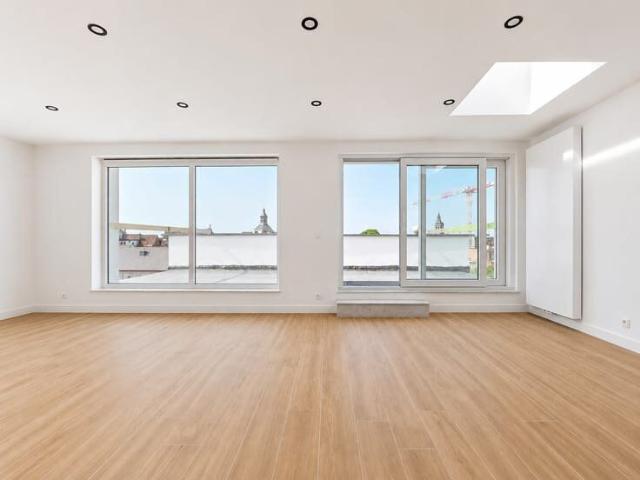 Penthouse 3ch + terasse rénové