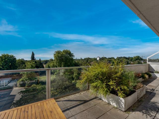 Penthouse 232QM with Whirlpool 12 Person, Monchengladbach Amsterdam Apartments for Rent