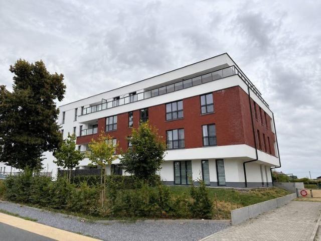 Penthouse 2 chambres avec grande terrasse et grand garage