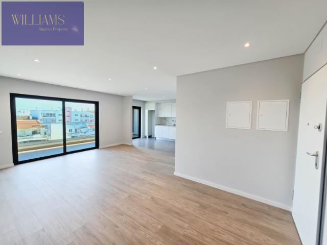 PENTHOUSE 2 quartos com 1 grande TERRAÇO Faro