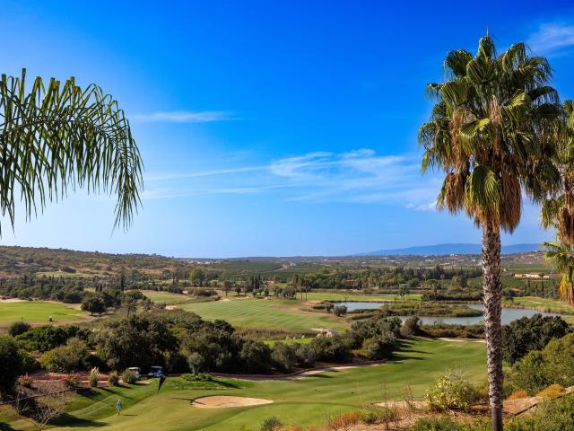 Penthouse com a Melhor Vista da Zona – Posição Exclusiva na Primeira Linha com Vista para o Campo de Golfe