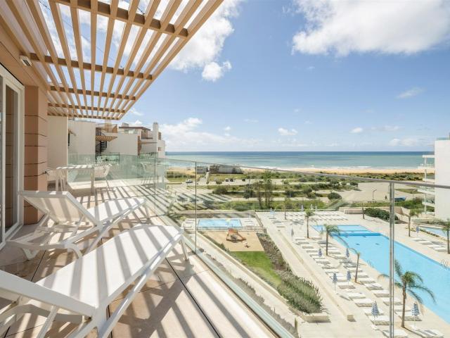 Penthouse com Jacuzzi e Vista Mar 85m² Quarteira