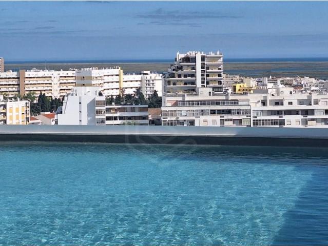 Palácio Br Avenida com piscina na cobertura e ampla varand. 99m² Faro Sé e São Pedro