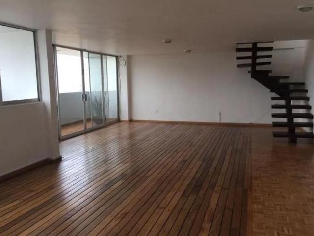 Penthouse con terraza y vistas panorámicas en Narvarte Poniente, límite col Del Valle