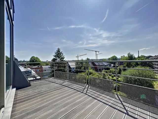 Penthouse à louer avec terrasse et 2 chambres, Laeken