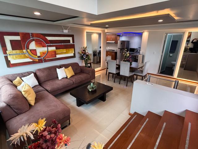 PENTHOUSE AMUEBLADO EN RENTA