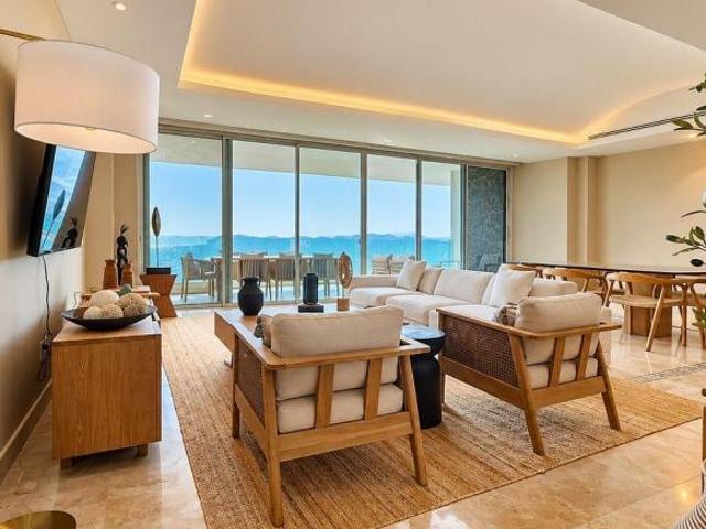 Penthouse amueblado en venta en Acapulco Diamante | 292 m²