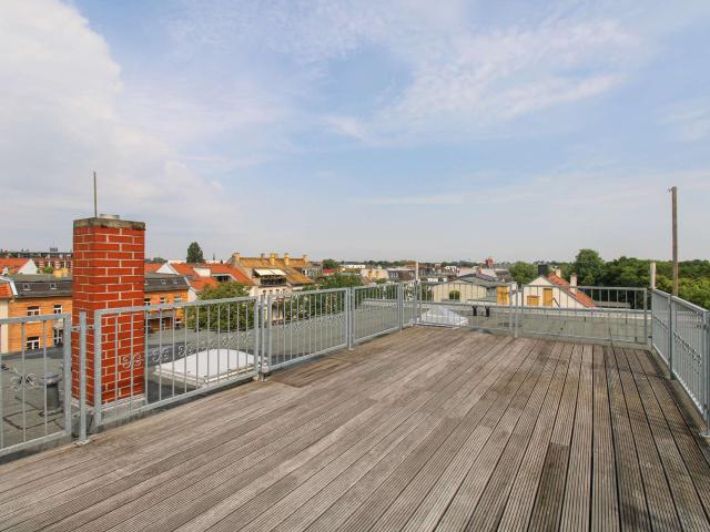 Penthouse am Clara Zetkin Park mit Dachterrasse, Stellplatz und Lift, befristete Vermietung | Künne Immobilien Gruppe