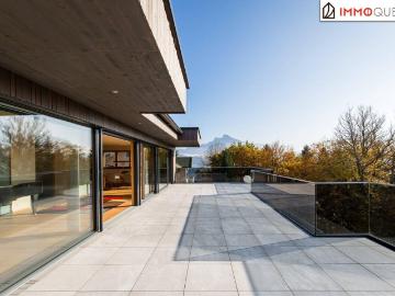 Penthouse am Mondsee – Ein Rückzugsort der Extraklasse! Hochwertige Vollholz Architektur, 4 Terrassen und spektakulärer Panoramablick auf den Mondsee – bezugsfertig und barrierefrei