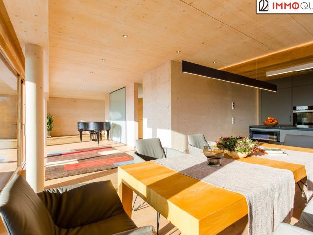 Penthouse am Mondsee ein Rückzugsort der Extraklasse! Hochwertige Vollholz Architektur, 4 Terrassen und Spektakulärer Panoramablick auf den Mondsee Bezugsfertig und Barrierefrei