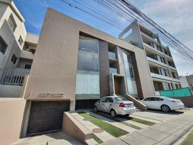 Penthouse amplio 2 pisos Roof Garden en Venta en Novelistas Zapopan